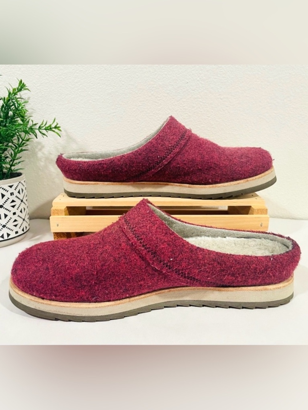 💥3/$50 Merrell “Juno” Faux Fur Lined Wool Clogs Mules Indoor Outdoor Slippers